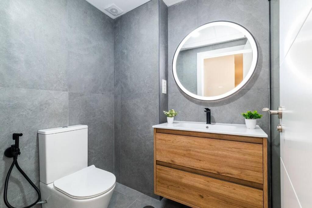 Modern Apartment Close To The City Center And Alhambra 格拉纳达 外观 照片